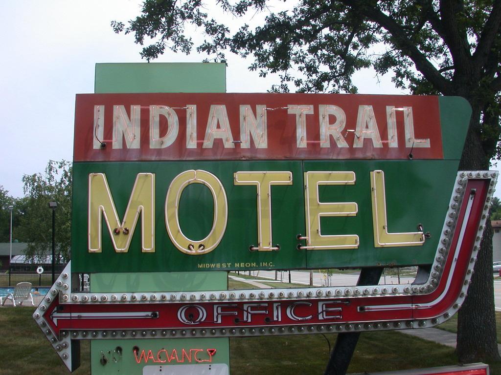 Indian Trail Motel 威斯康星戴尔 外观 照片