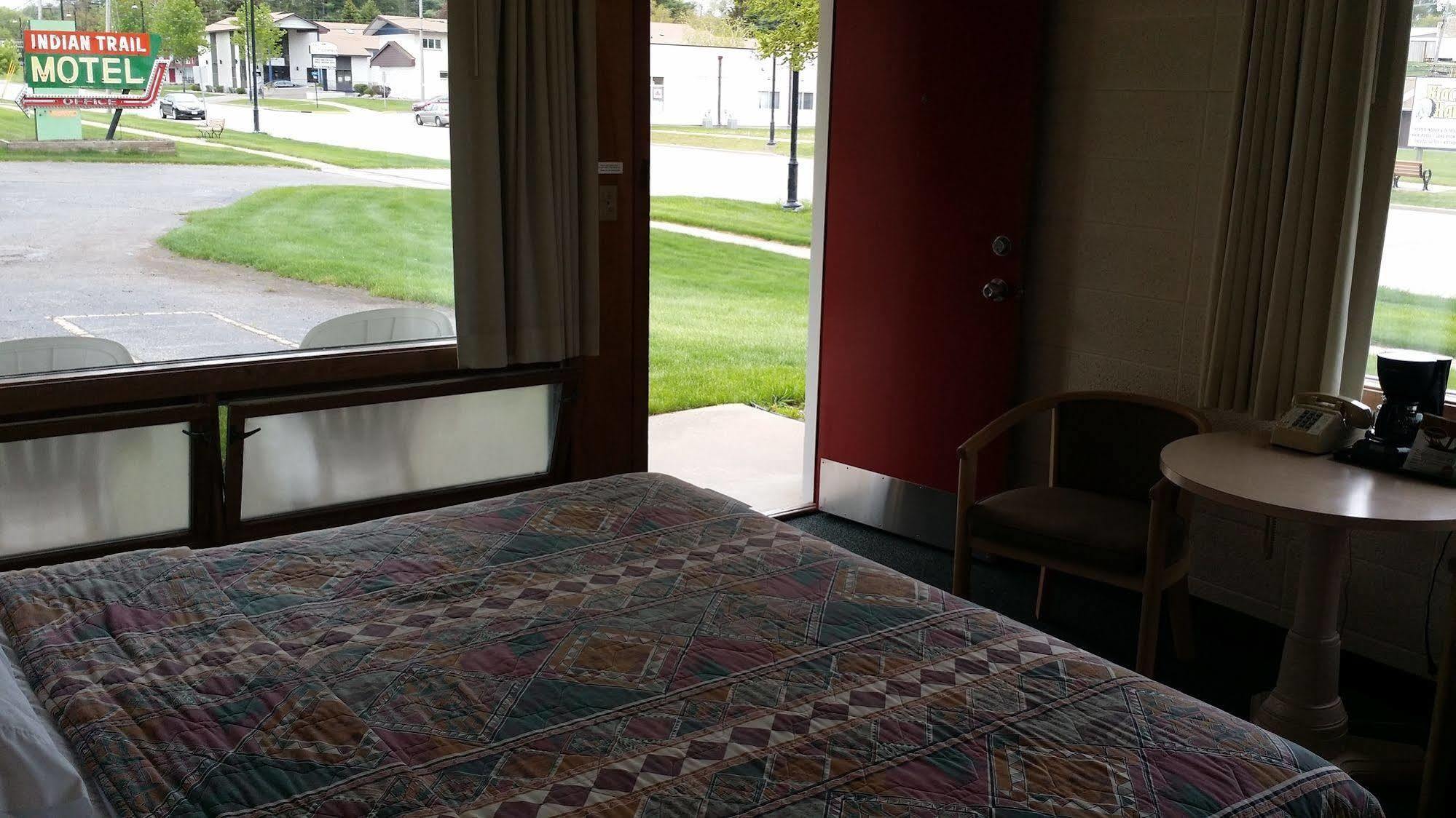 Indian Trail Motel 威斯康星戴尔 外观 照片