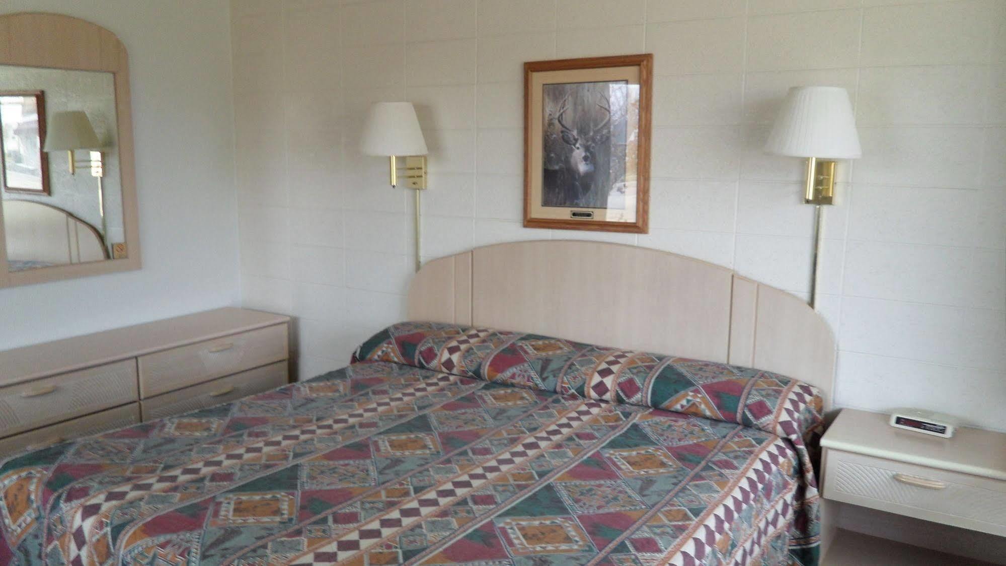 Indian Trail Motel 威斯康星戴尔 外观 照片